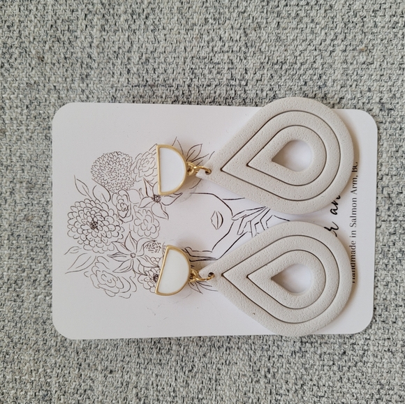 3 for $35 - Picture 4 of 5